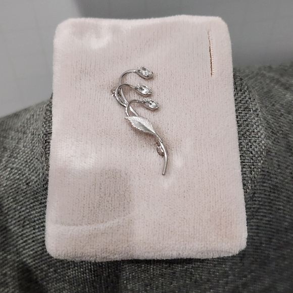 Vintage krementz brooch - Picture 3 of 6